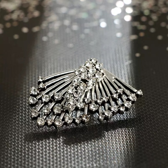 'Meteor Shower' Simulated Diamond Silver Earrings - Picture 3 of 8